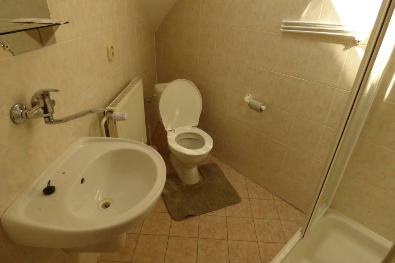 Hotel Vazinka Madunice Zewnętrze zdjęcie