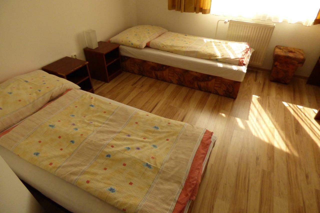 Hotel Vazinka Madunice Zewnętrze zdjęcie